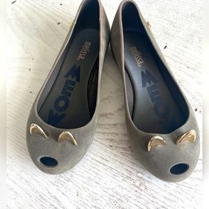 EUC Melissa Ultragirl Cat Green Flat. Size 13